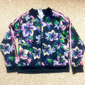 Adidas jacket, used one or twice. in very good condition!